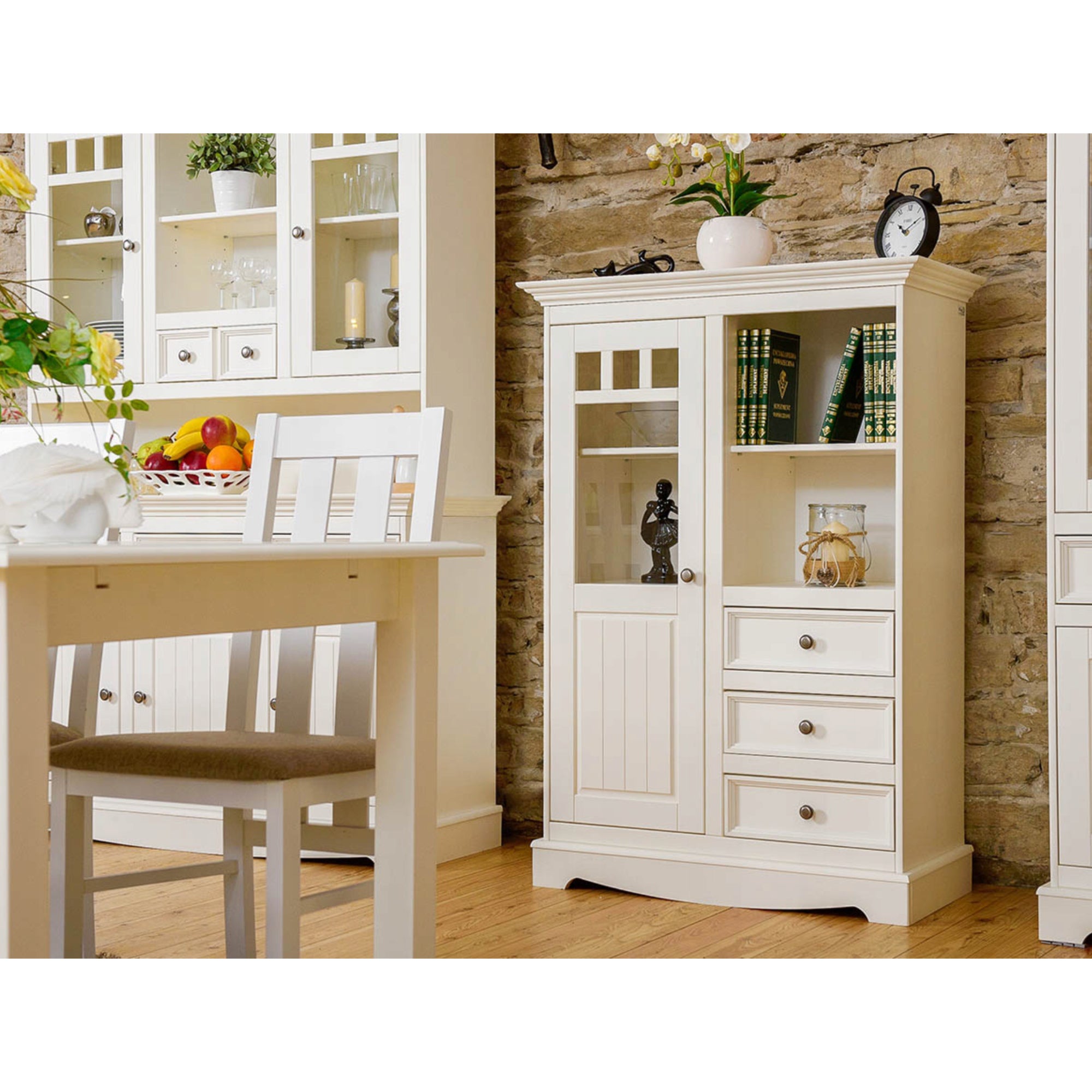 Vitrina Belluno 44x130 cm Material: Masivna borovina