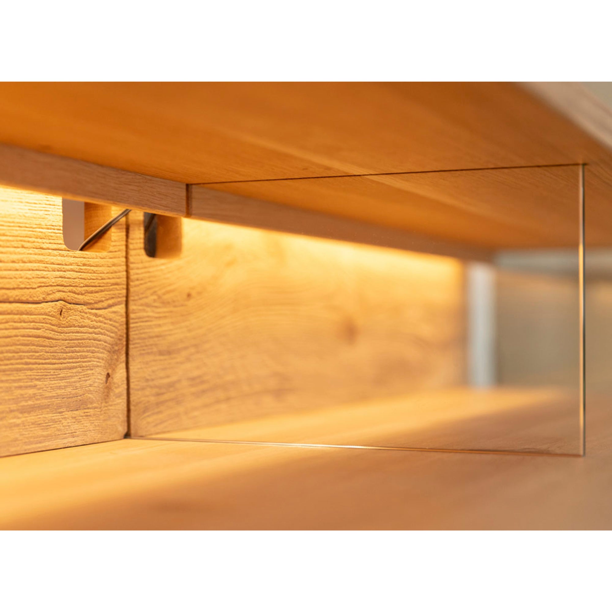 Viseča TV komoda Tirano 200x39 cm, material: masiven hrastov les