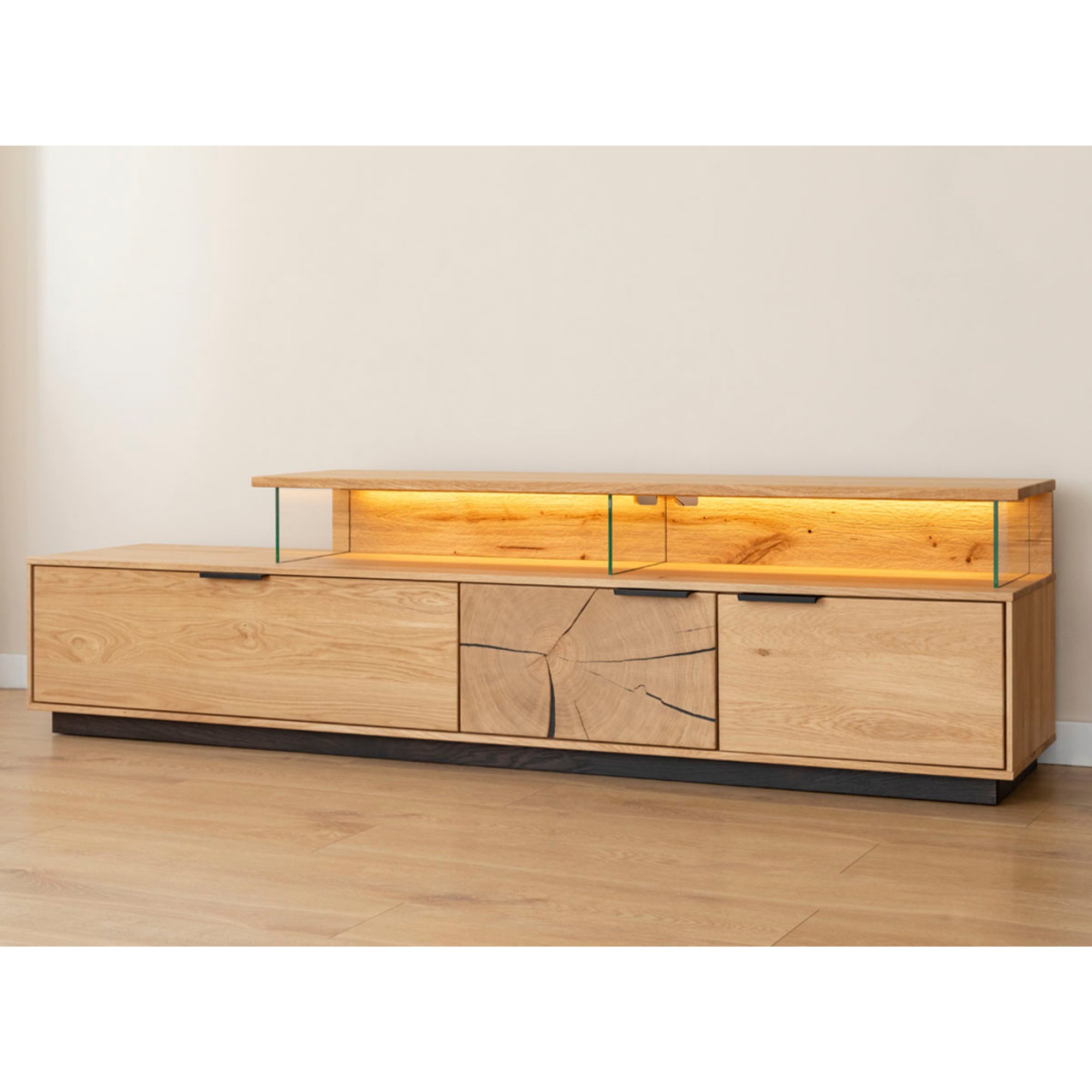 Viseča TV komoda Tirano 200x39 cm, material: masiven hrastov les