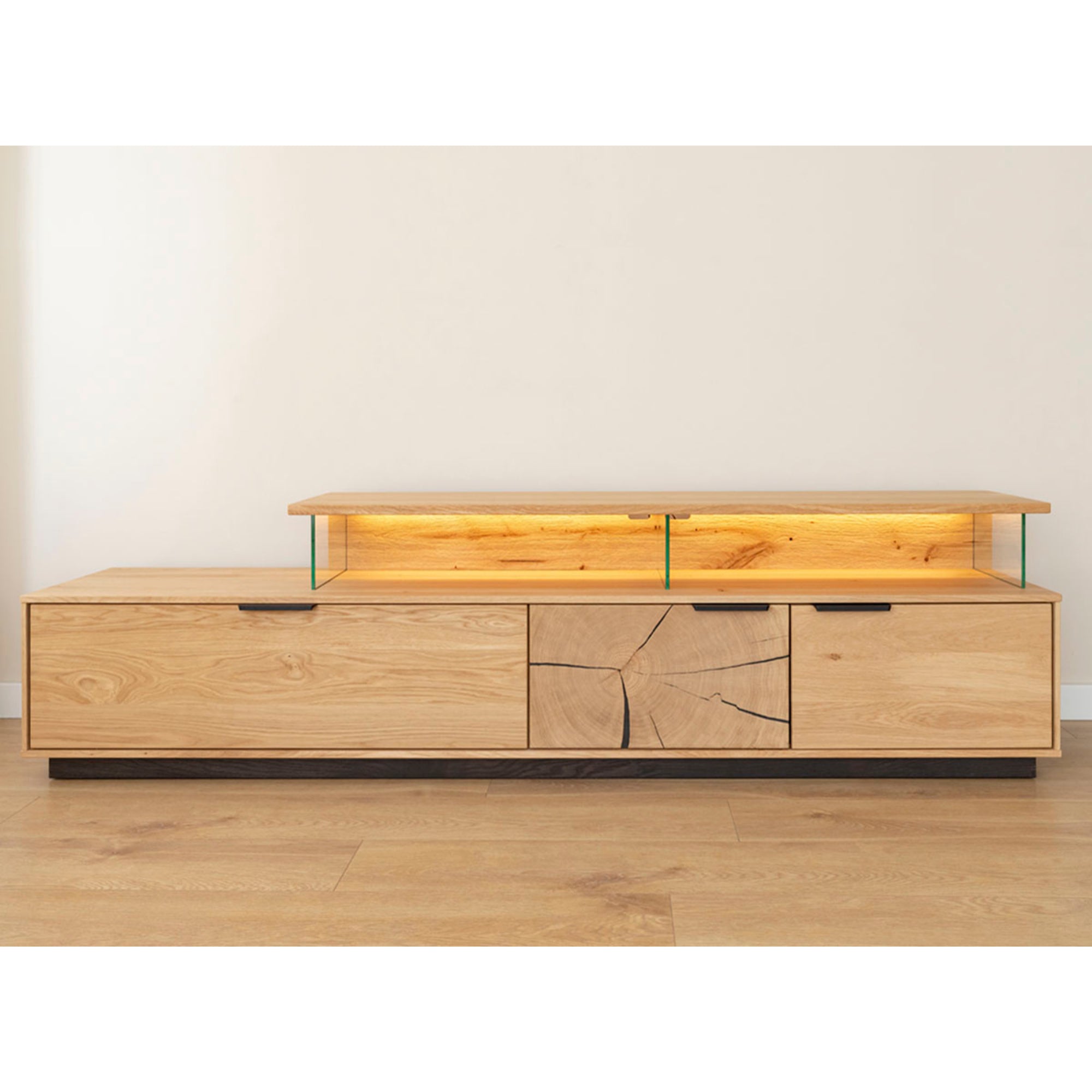 Viseča TV komoda Tirano 200x39 cm, material: masiven hrastov les