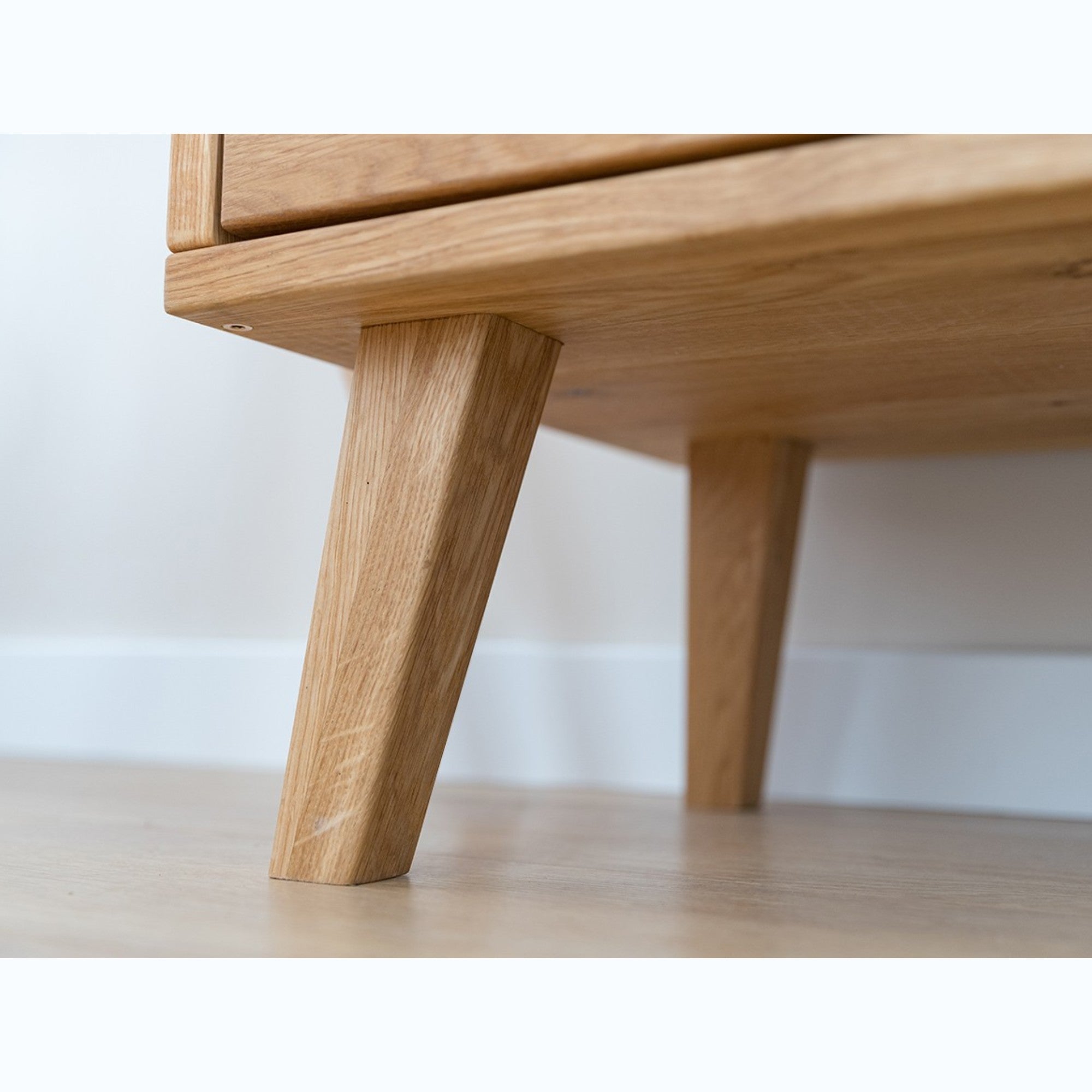 Komoda Simona 90x40 cm, Material: Masivno hrastovo les