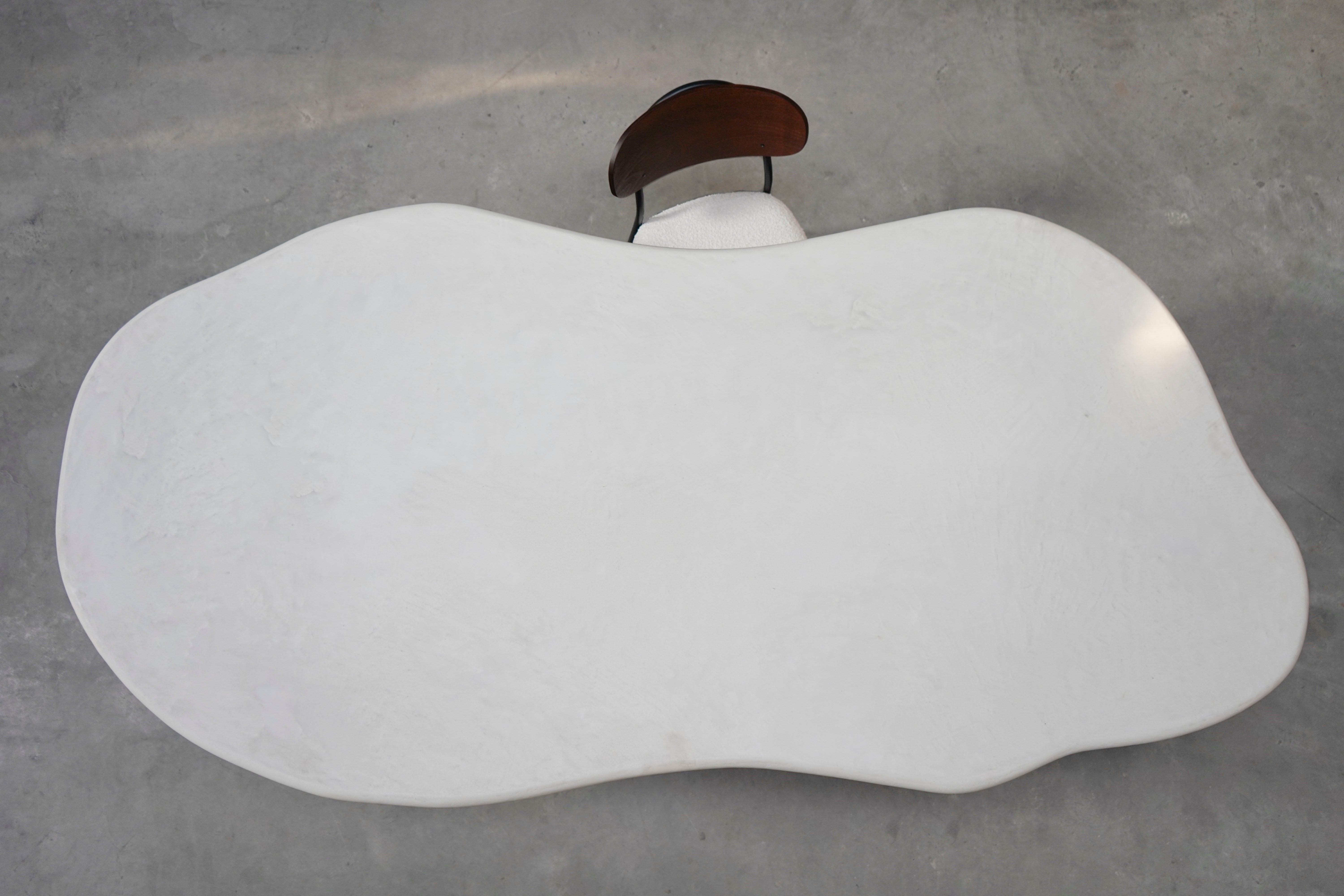 Laini zunanja jedilna miza