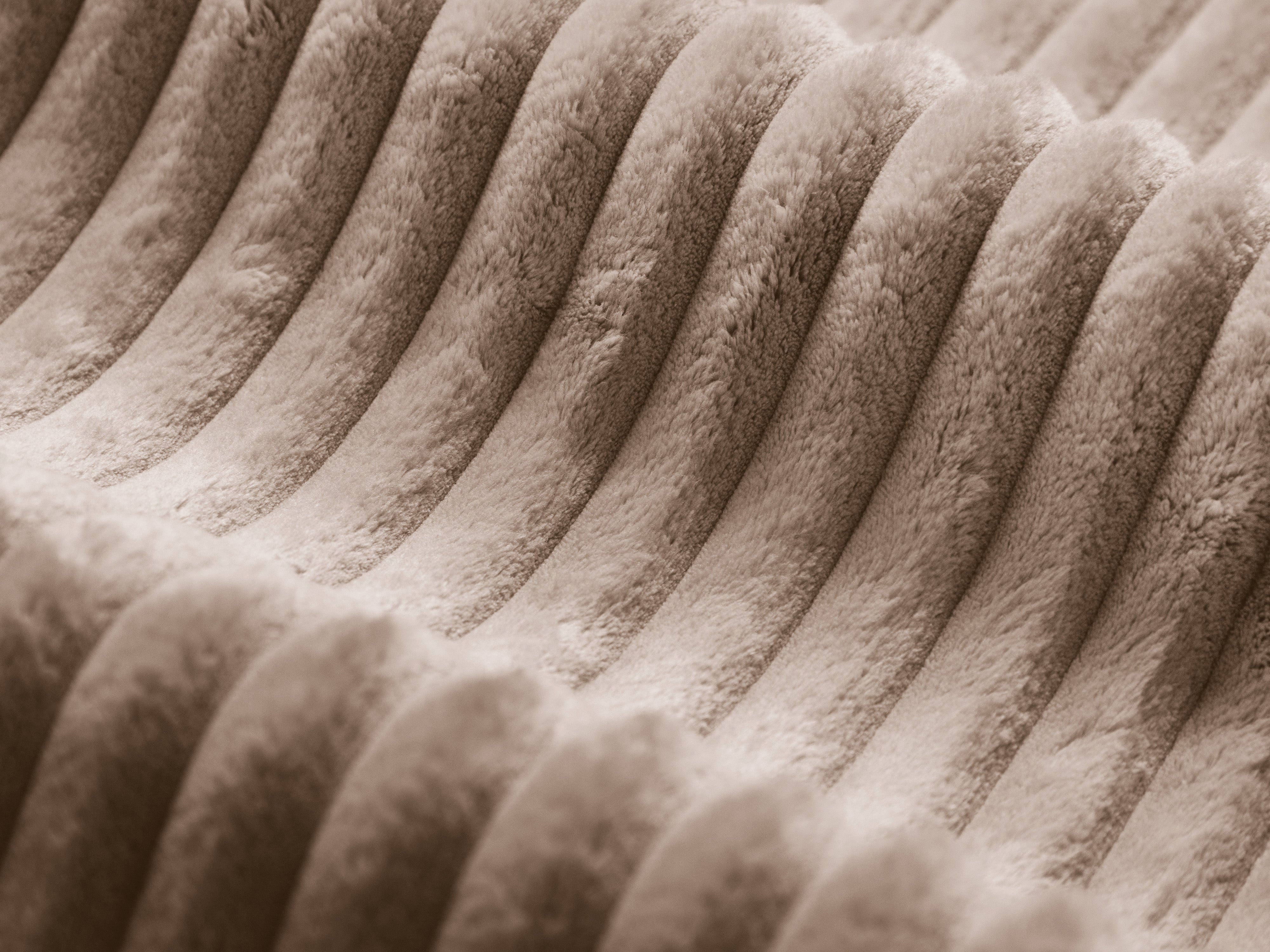 Tabure Dia, 90x90cm, Material: rebrasta tkanina