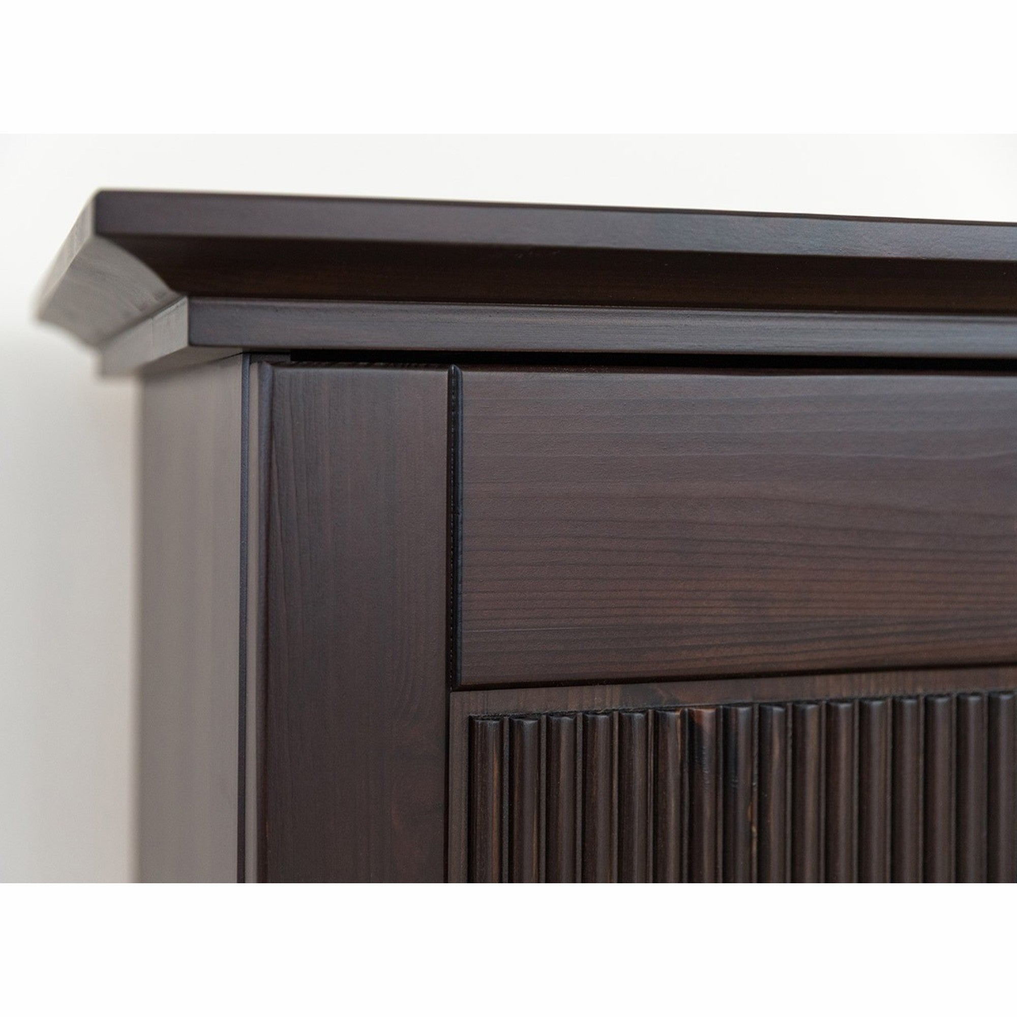 Komoda Rosella 141,7x45 cm, Material: masivna borovina