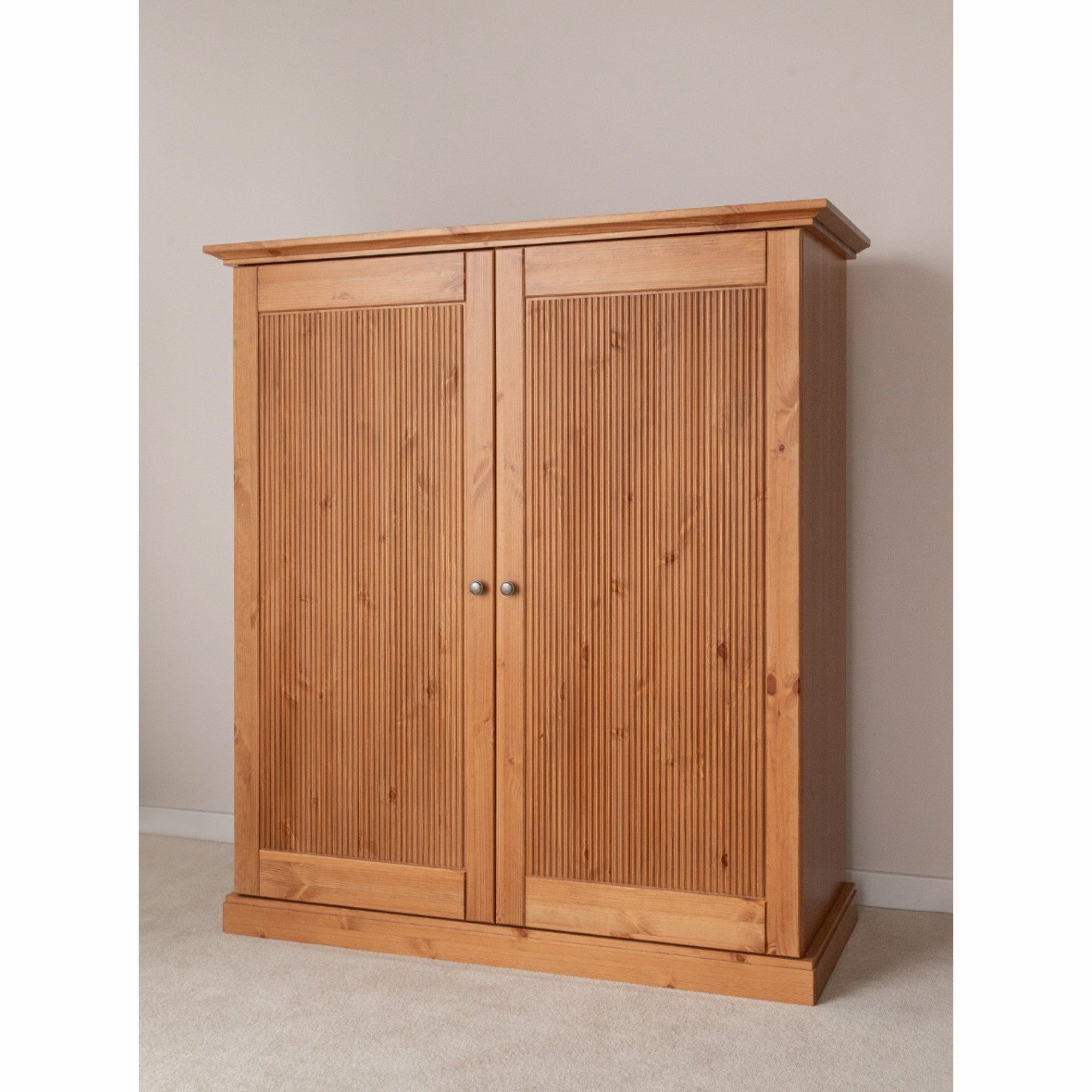 Komoda Rosella 129x54 cm, Material: masivna borovina