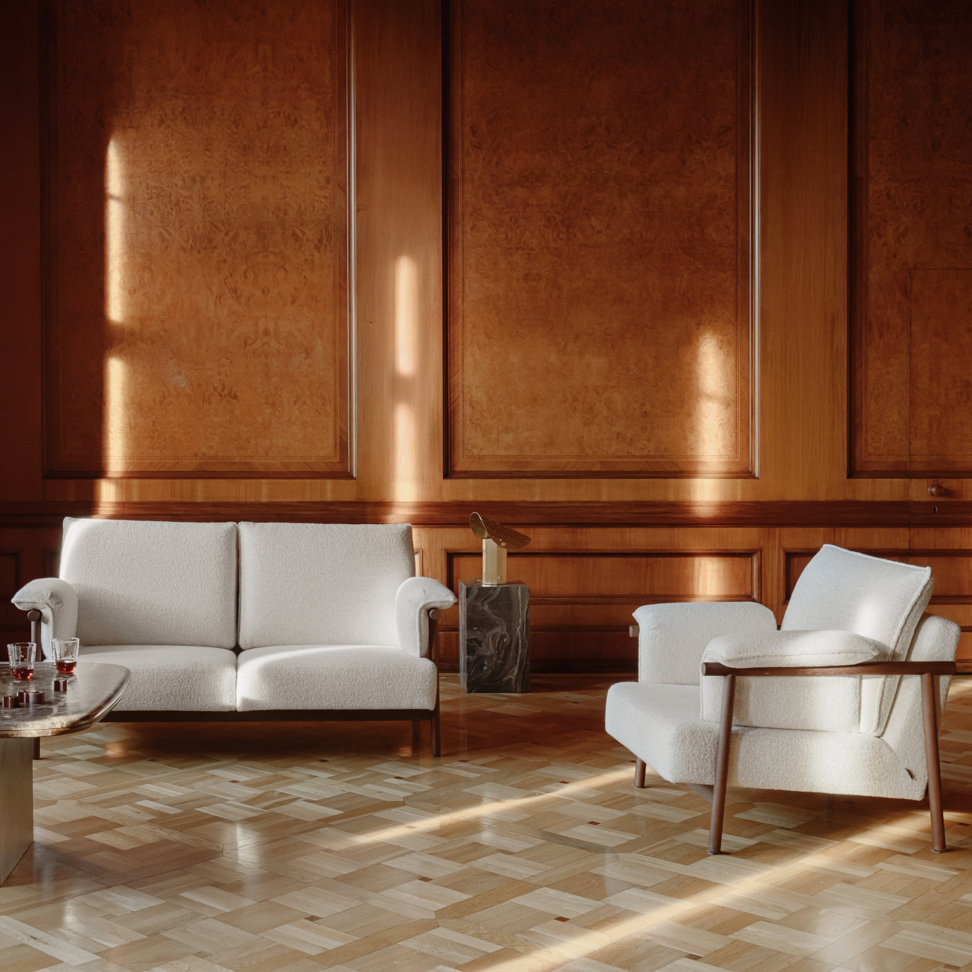 Fotelj Torii, Material: Izbira materiala